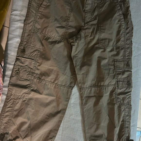 LOFT Women's Tan Capris - Picture 1 of 8